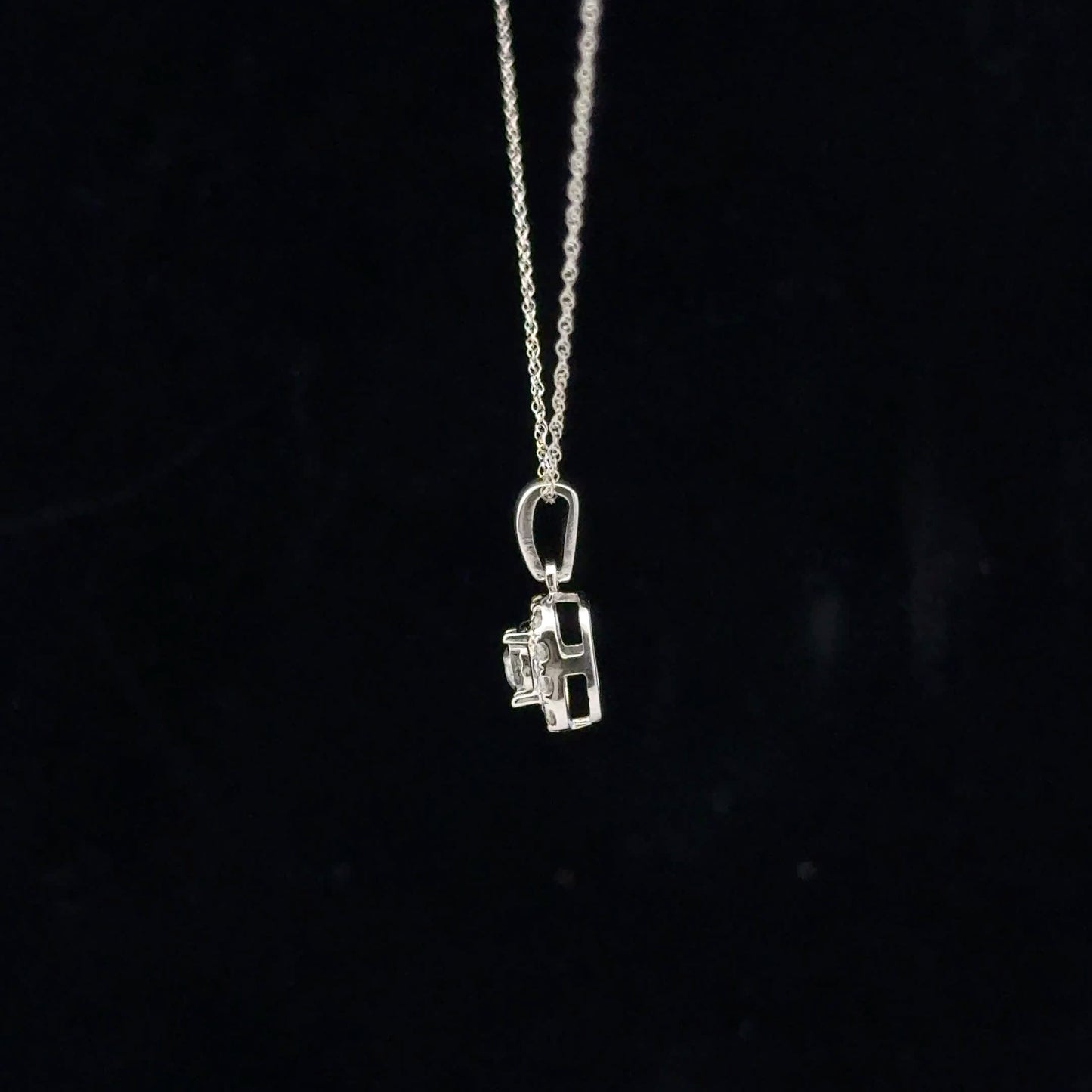 0.25ctw G/I1 Miracle Halo - 10KW - Natural Diamond - 53174