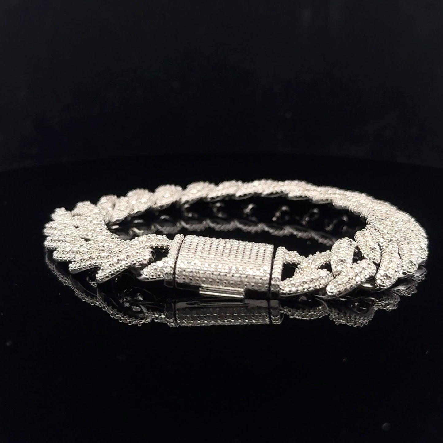 Cuban Chain bracelet 11.52ctw 12mm 8" - 925S - Moissanite - 53204