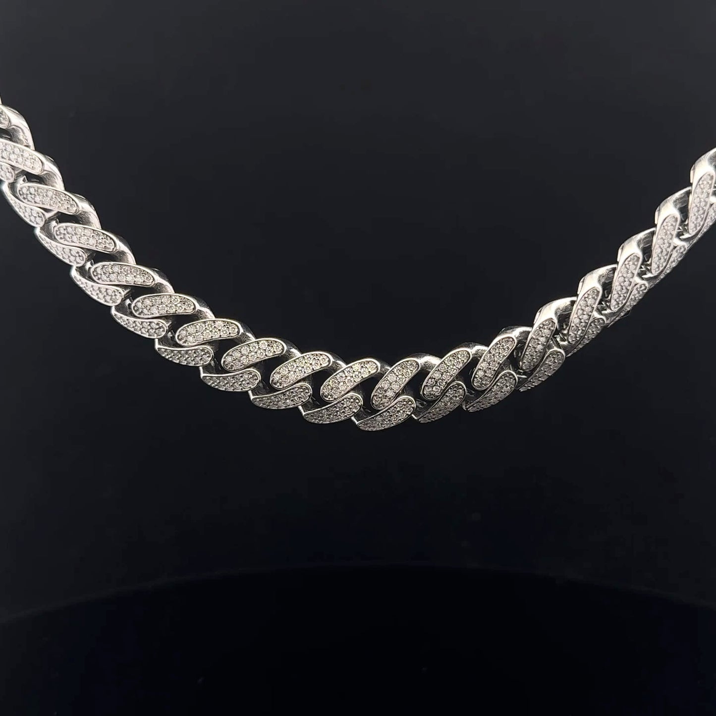 Cuban Chain Necklace 9.68ctw 11mm 20" - 925S - Moissanite - 53208