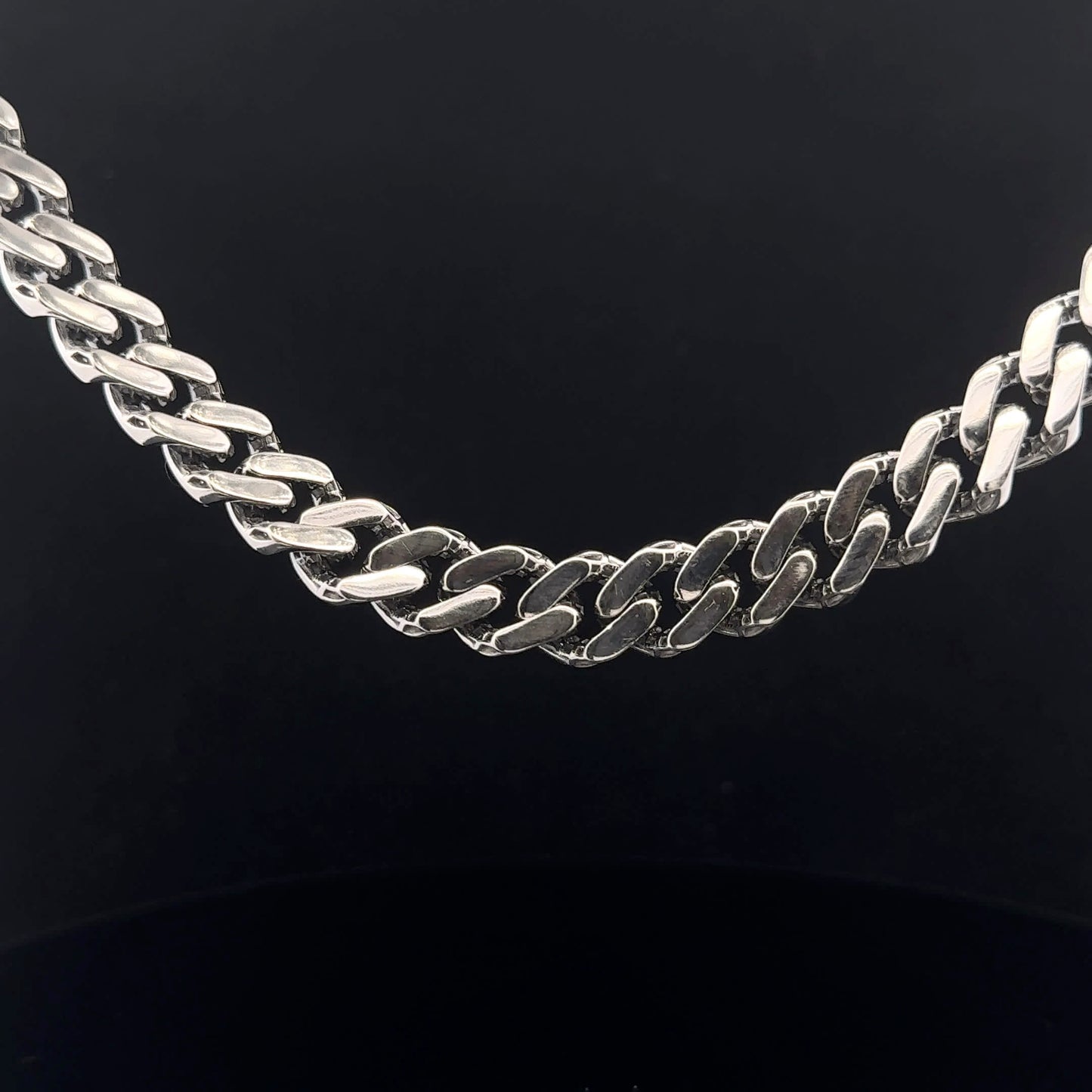 Cuban Chain Necklace 9.68ctw 11mm 20" - 925S - Moissanite - 53208