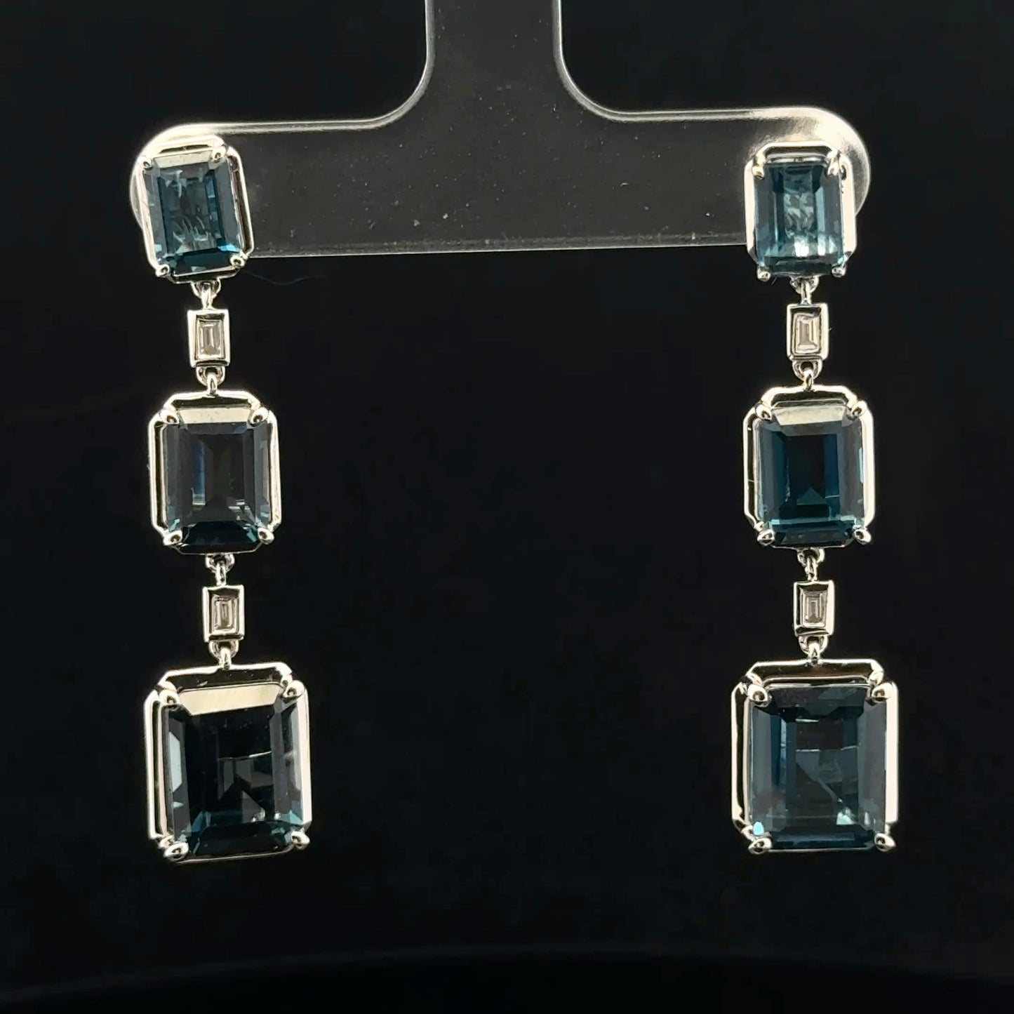 ATS1215 Earring EFFY Topaz - 14KW - Natural Diamond - 53331