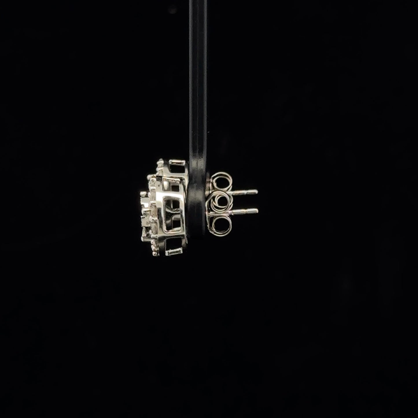 1.00ctw G/SI2 Halo Studs - 10KW - Natural Diamond - 53343