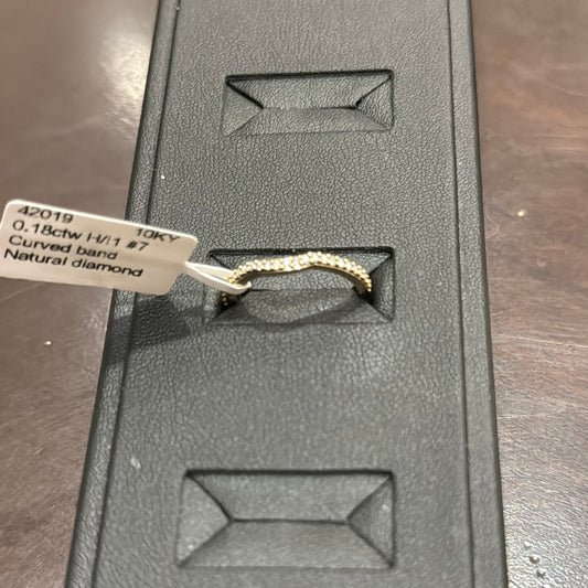 Curved band 0.18ctw 10K Yellow Gold - Natural diamond 42019