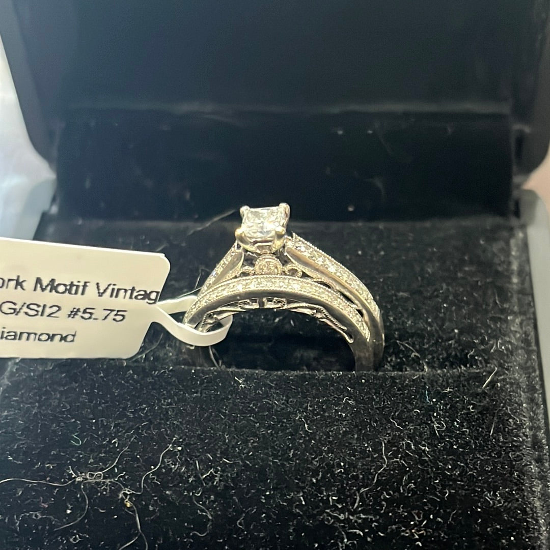 Scrollwork Motif Vintage set -  - 0.65ctw G/SI2 #5.75 - Natural diamond - 34154