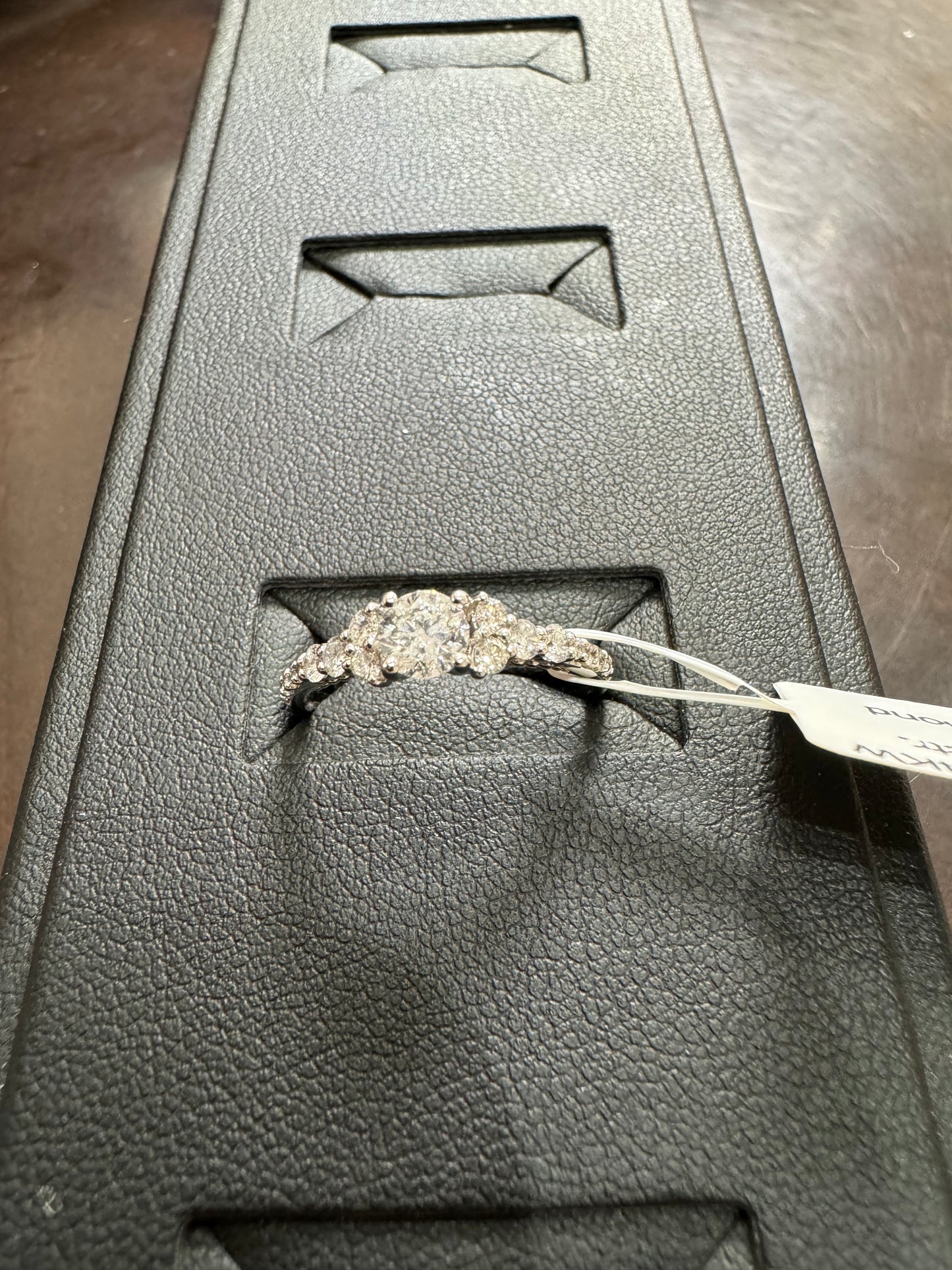Arch G. I. #7 0.75ctw. 0.40ctr. 14KW - Natural Diamond 42079
