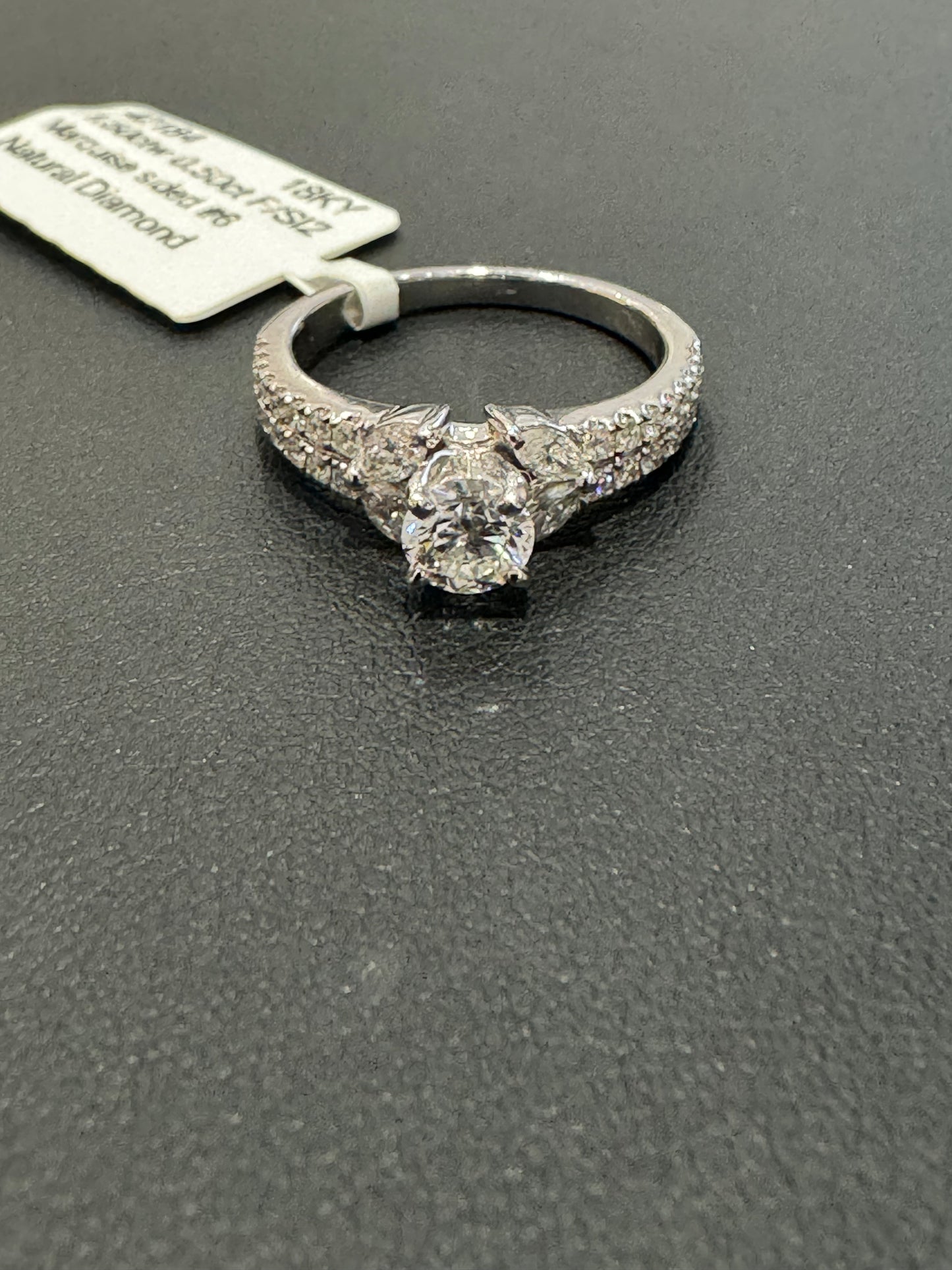 Marquise sided #6 - 1.50ctw 0.50ct F/SI2 - 18KY - Natural Diamond