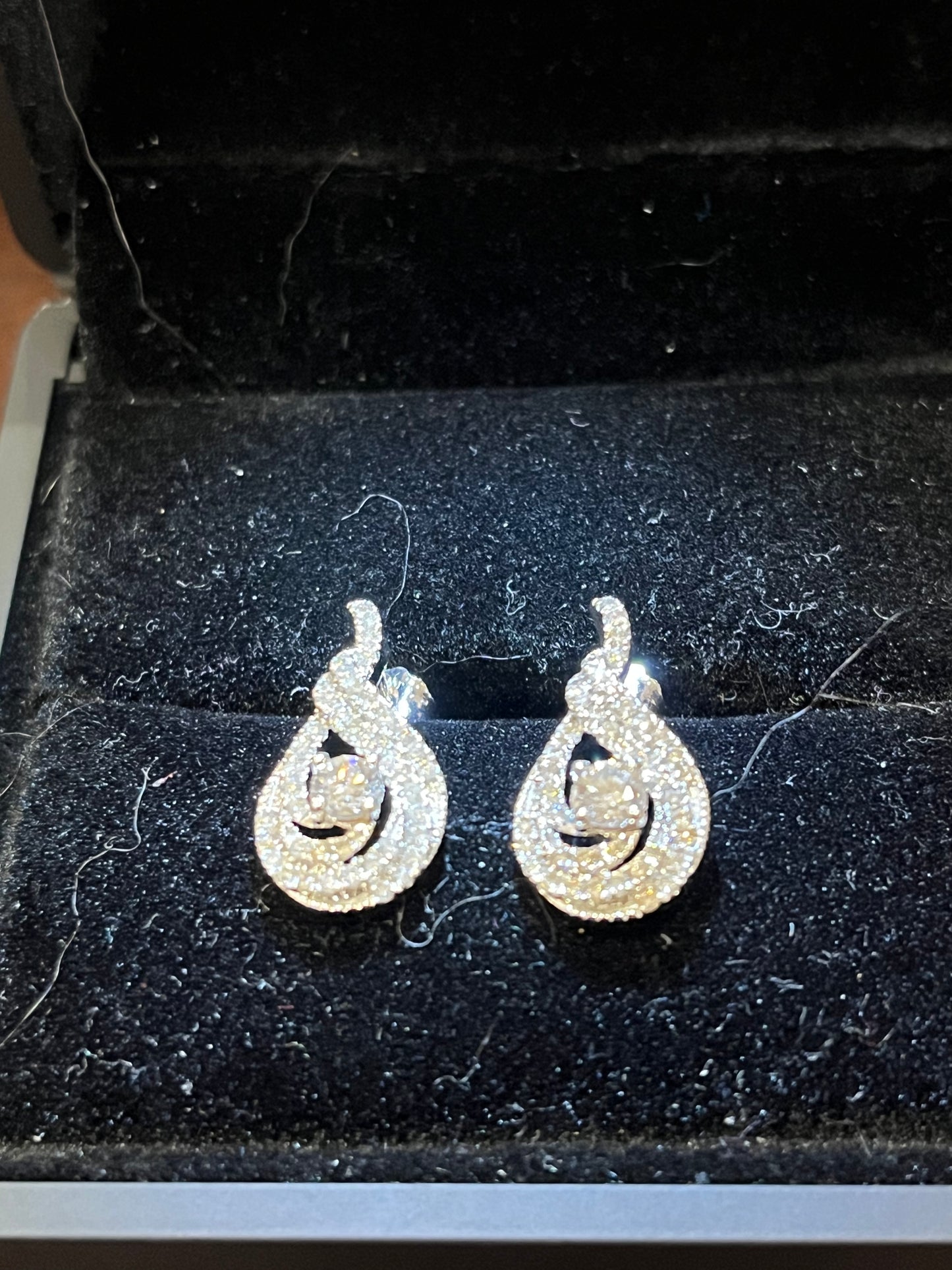 Infinity drop - 10KW - 0.75ctw H/SI2 - Natural diamond - 34364
