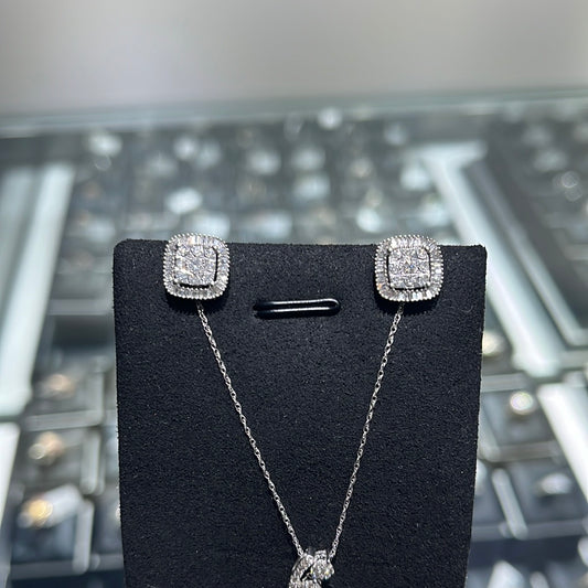 Cluster Cushion Stud - 14KW - 0.50ctw - Natural Diamond - 32191