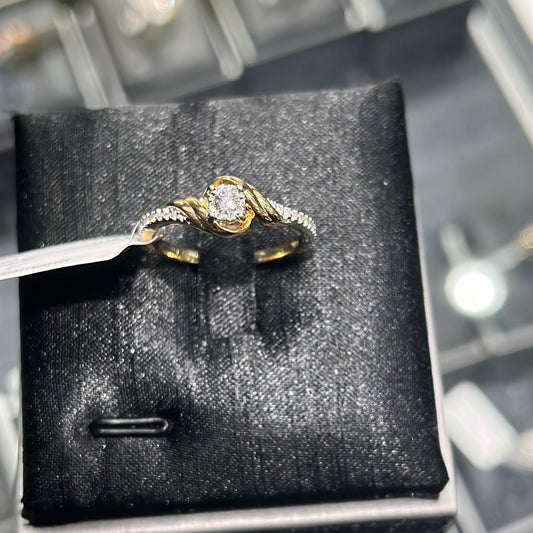 Twist band - 10KY - 0.15ctw #7 - Natural Diamond - 32083